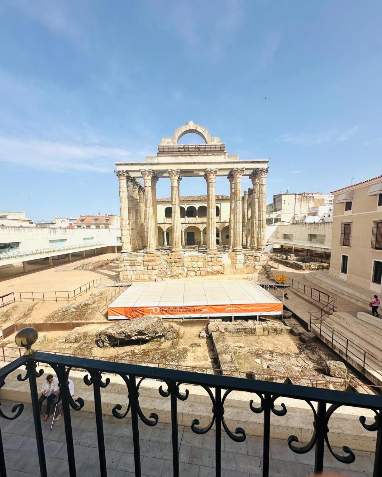 Apartamentos Templo Diana -Vistas Historicas- Mérida Eksteriør billede